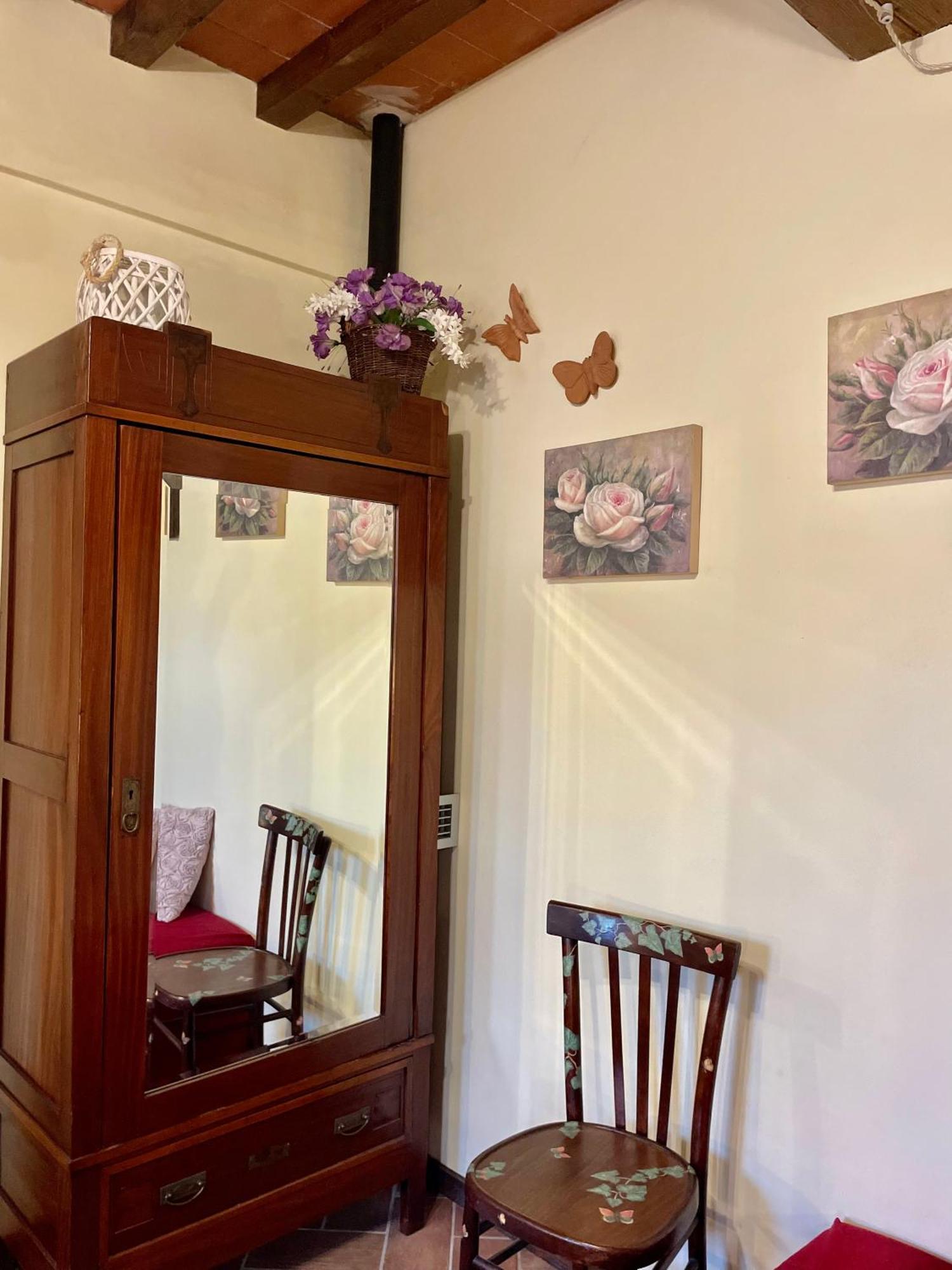 Casetta nel borgo Gambassi Terme Esterno foto